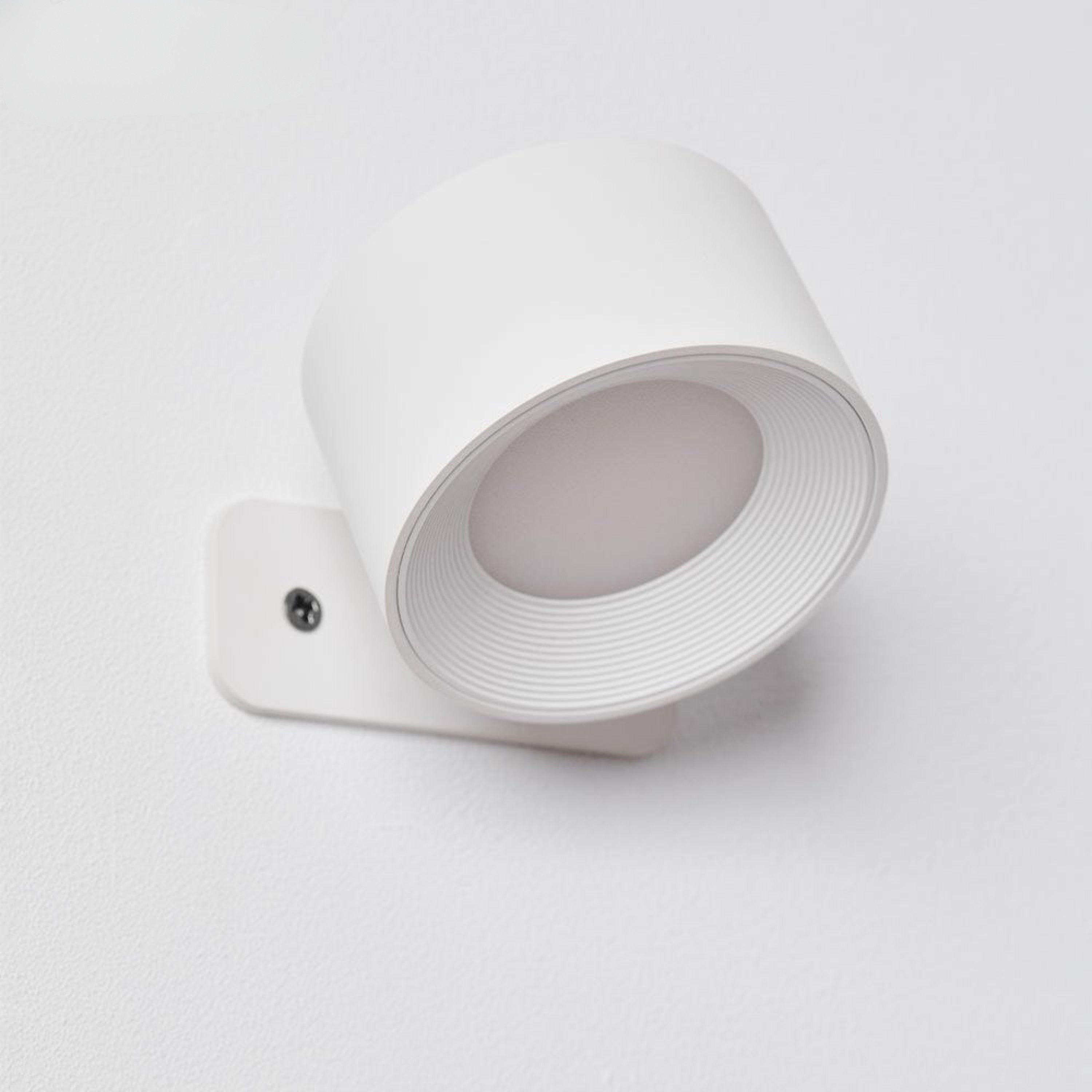 Rechargeable LED Wall Sconce | Wireless, Dimmable, 360° Rotatable