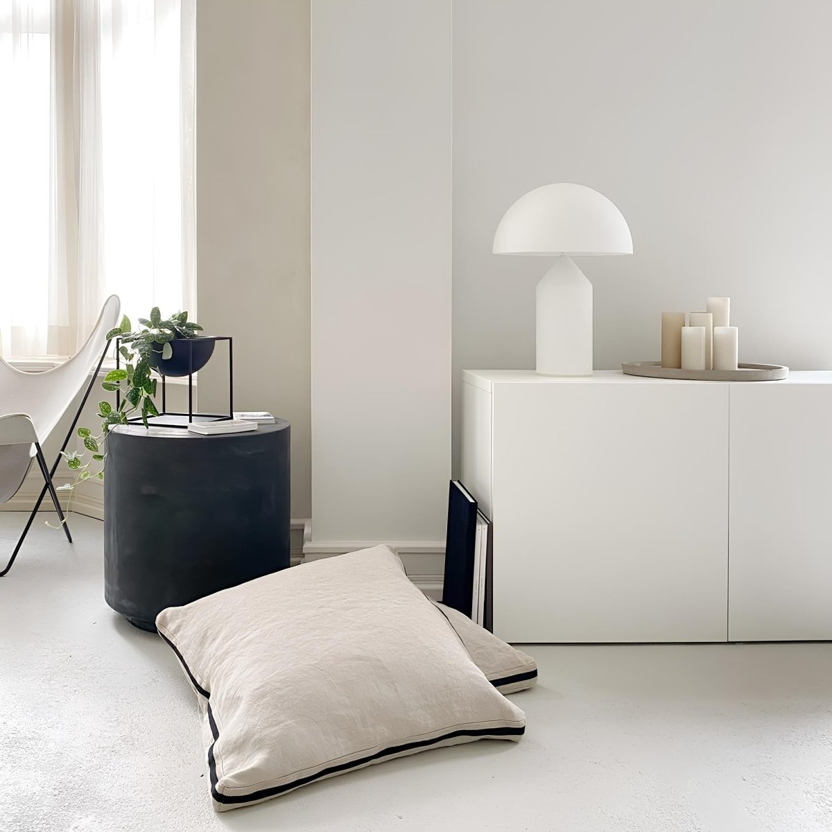 Mushroom Table Lamp | Wireless LED, Dimmable Metal Design