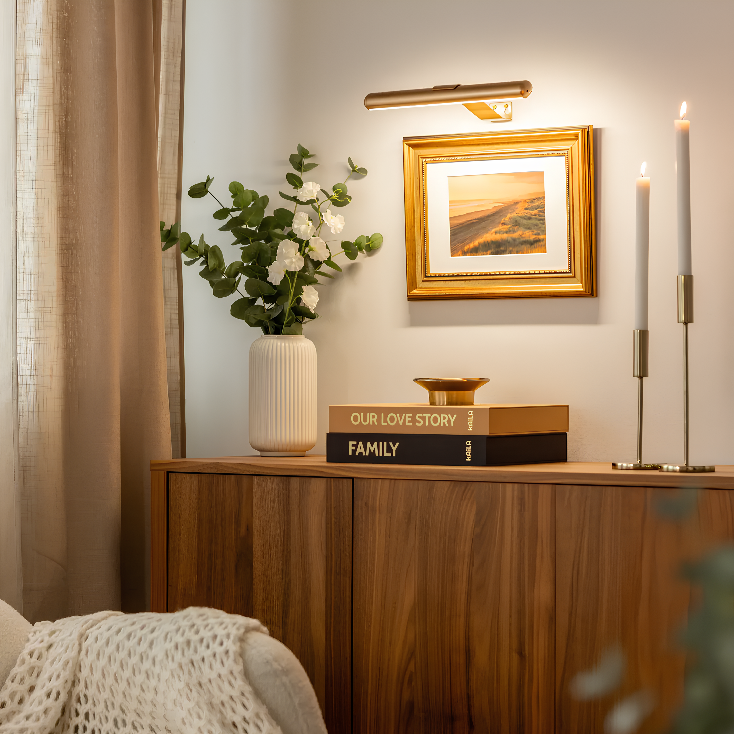 Wireless LED Picture Light | Dimmable, Rechargeable Wall Lamp