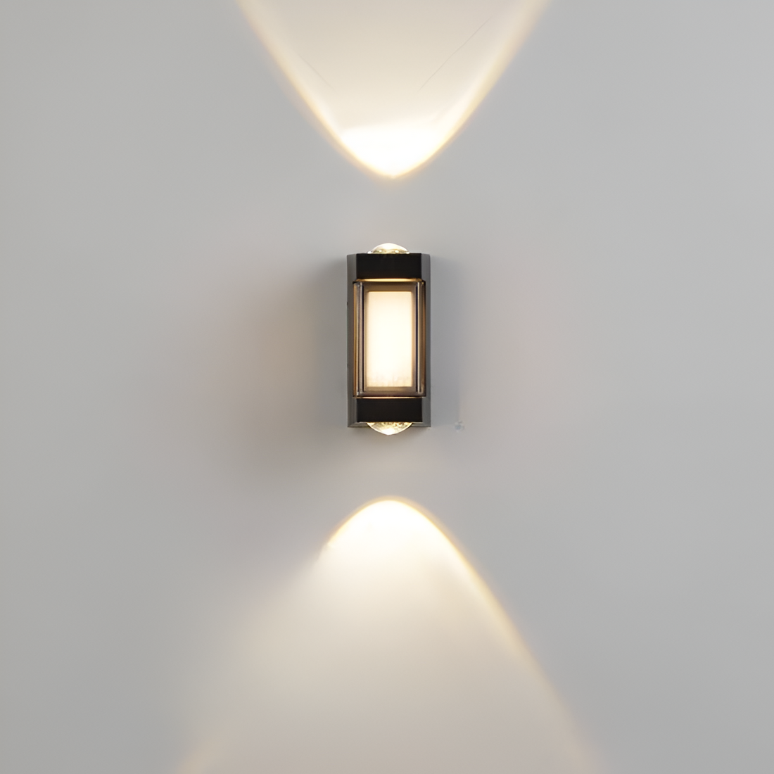 Outdoor Up Down Wall Light | Nordic Minimalist, 3000K Warm White