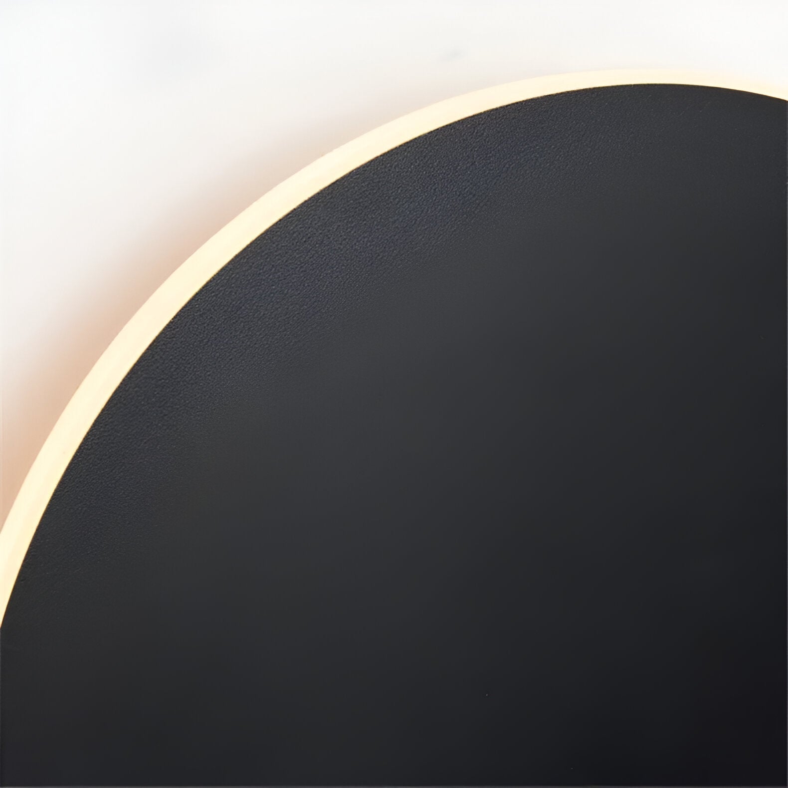 Round Aluminium LED Wall Light | Nordic Minimalist, 3000K Warm White