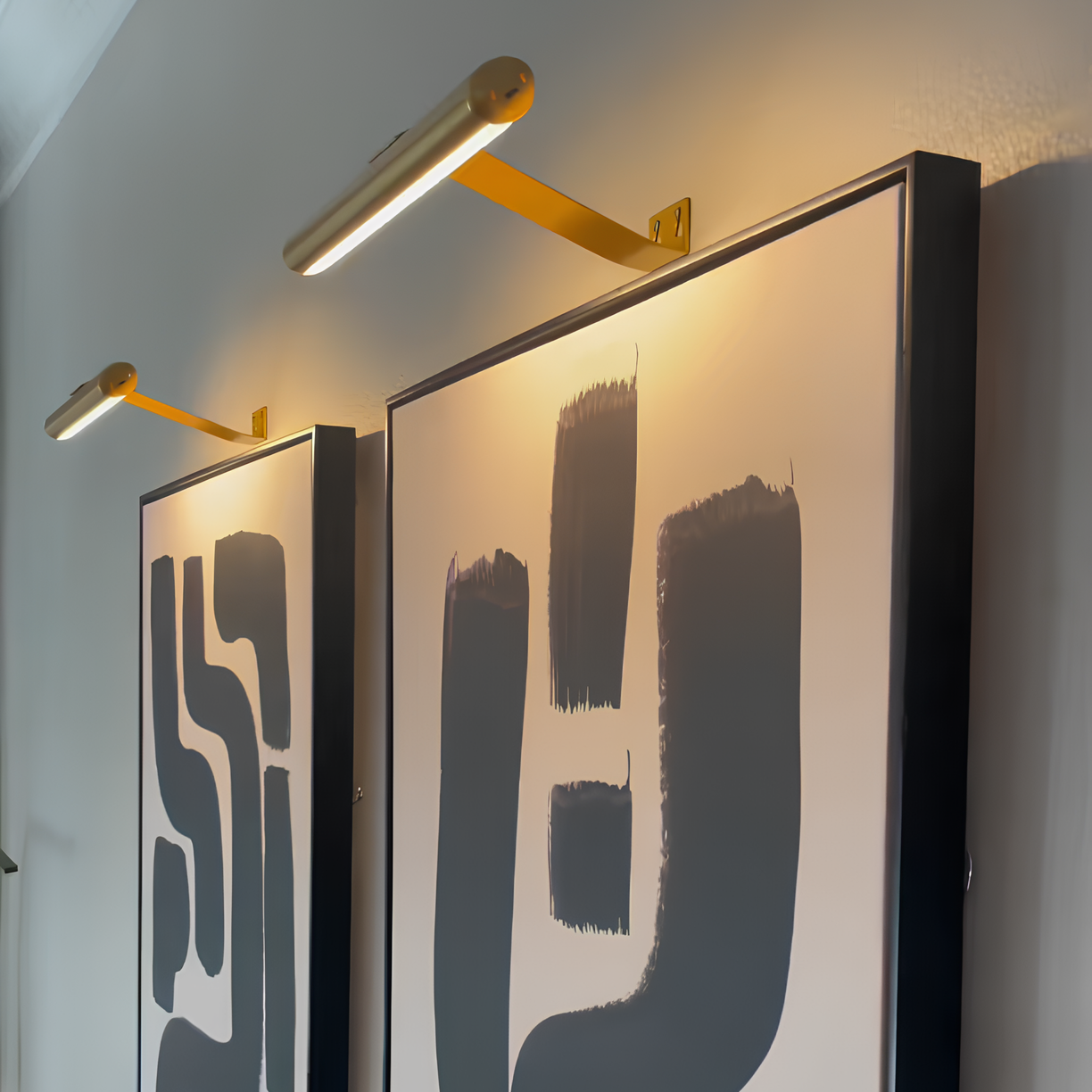 Wireless LED Picture Light | Dimmable, Rechargeable Wall Lamp