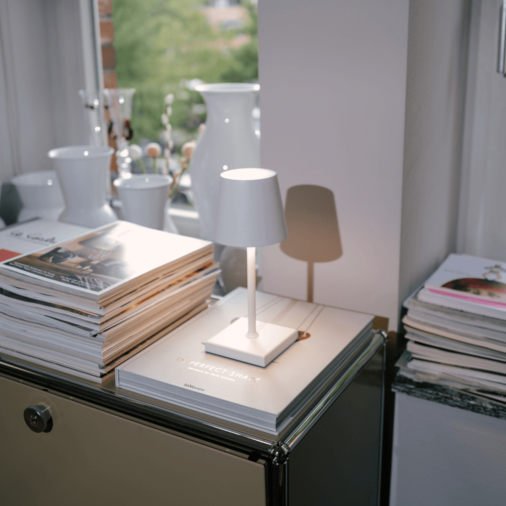 Wireless LED Table Lamp | Dimmable, 3 Colour Temperatures