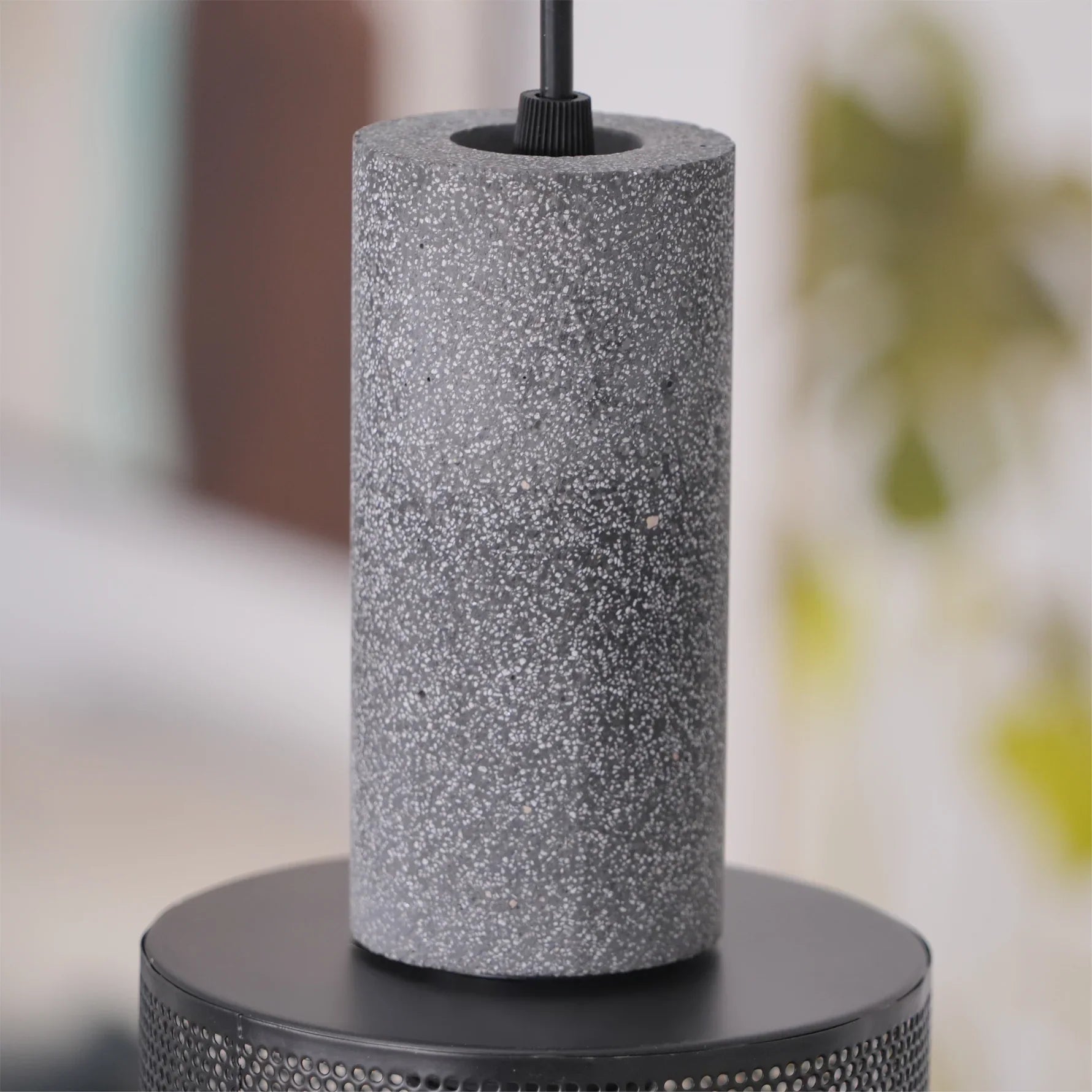 Concrete Mesh Pendant Light | Industrial Wire Cage, E27