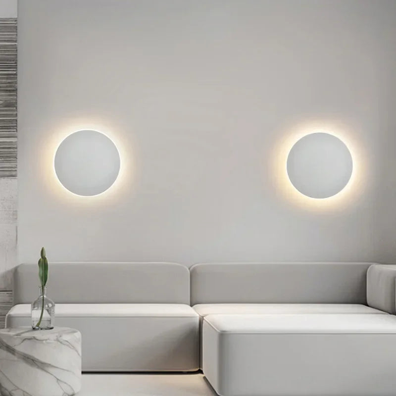Round Aluminium LED Wall Light | Nordic Minimalist, 3000K Warm White