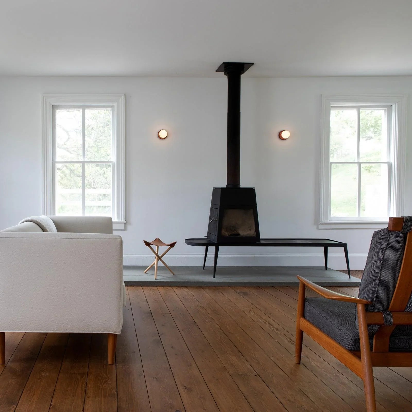 Nordic Round LED Wall Light | Scandinavian Style, G9 Warm Glow