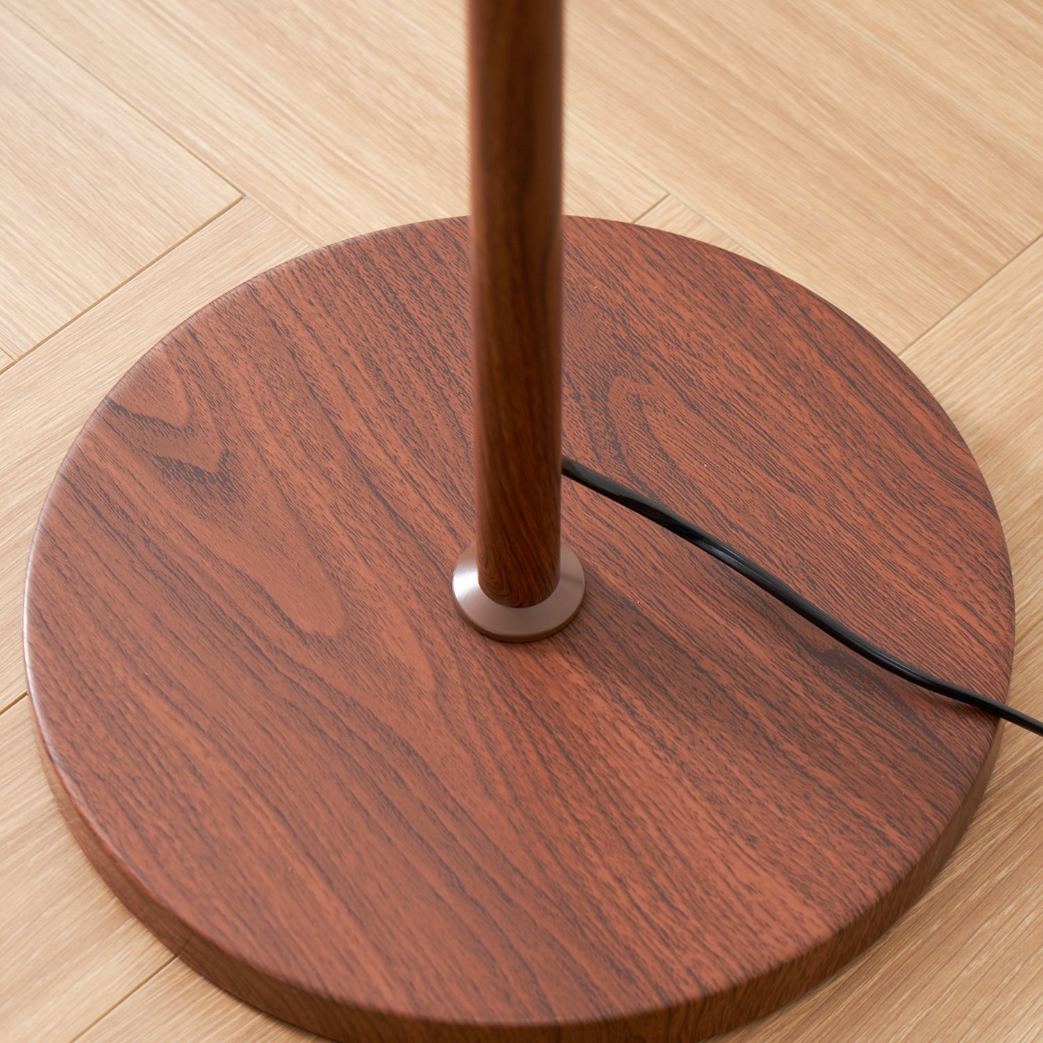 Amber Globe Floor Lamp | Mid-Century Walnut Wood, E27