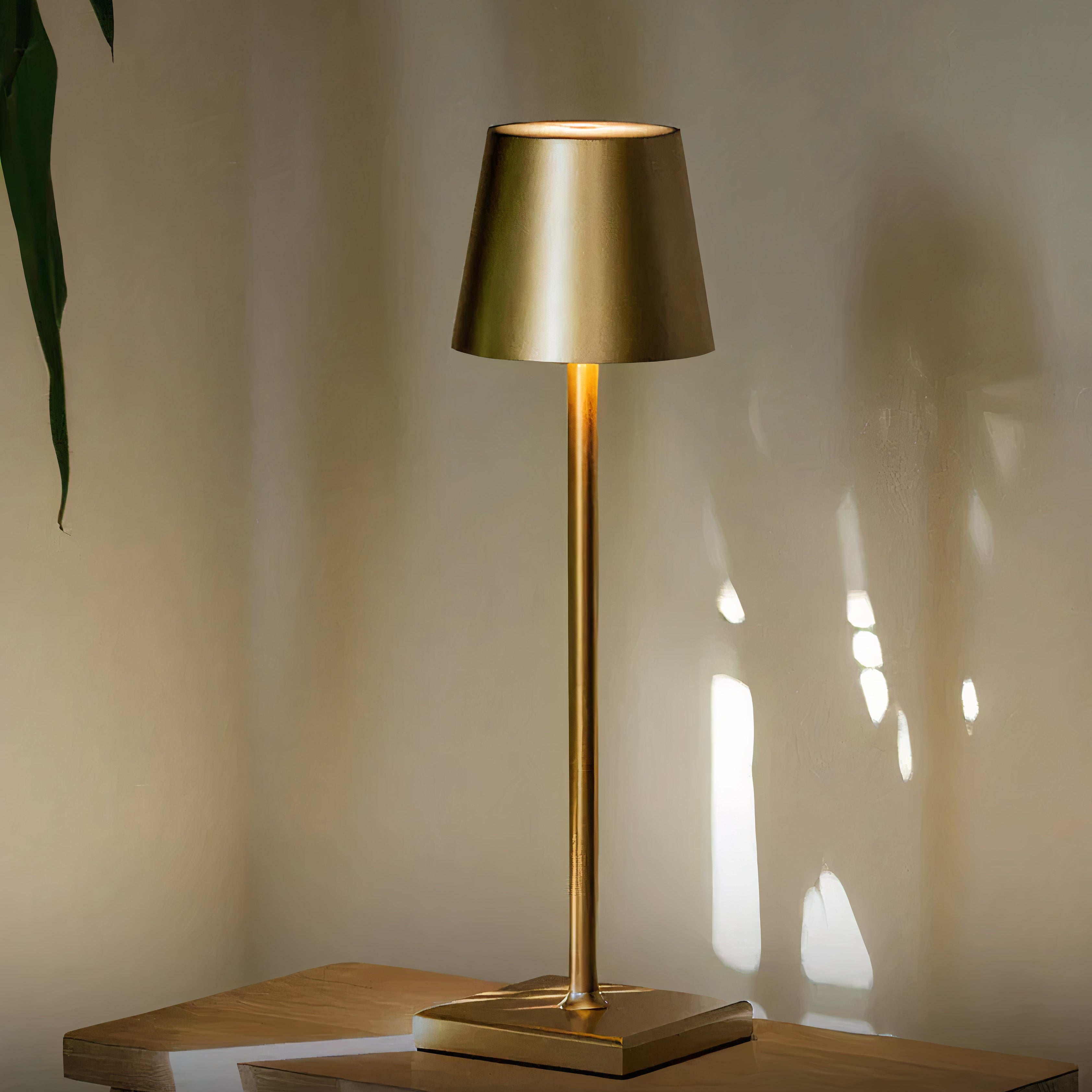 Scandinavian LED Table Lamp | Wireless, Dimmable, IP65 Aluminium