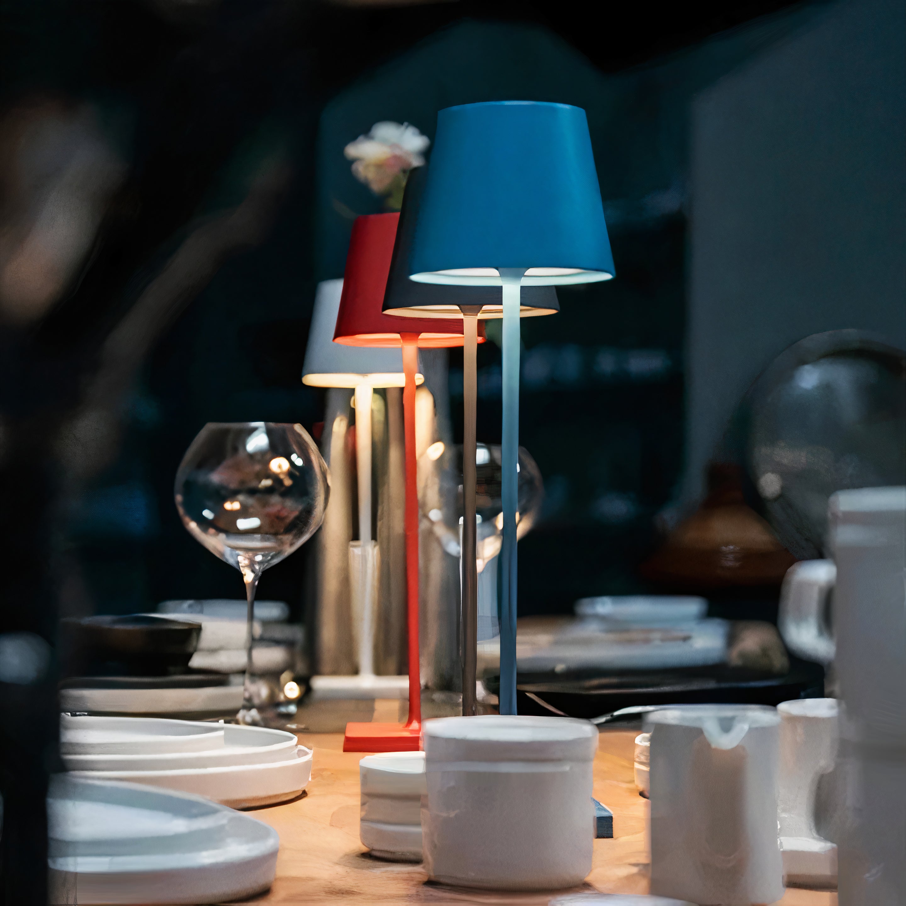 Scandinavian LED Table Lamp | Wireless, Dimmable, IP65 Aluminium